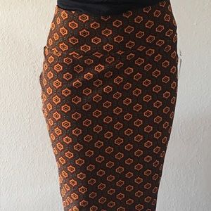 Lularoe’s Cassie skirt